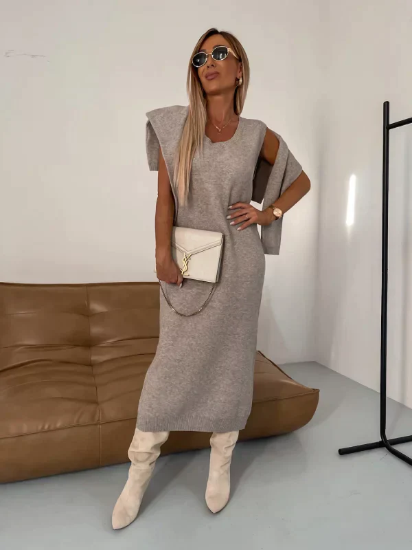 Ensemble tricoté à col roulé – Jupe midi et pull