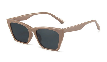 Lunettes de soleil œil de chat félines tendance années 80-90
