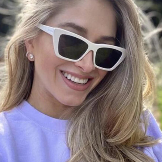 Lunettes de soleil œil de chat félines tendance années 80-90